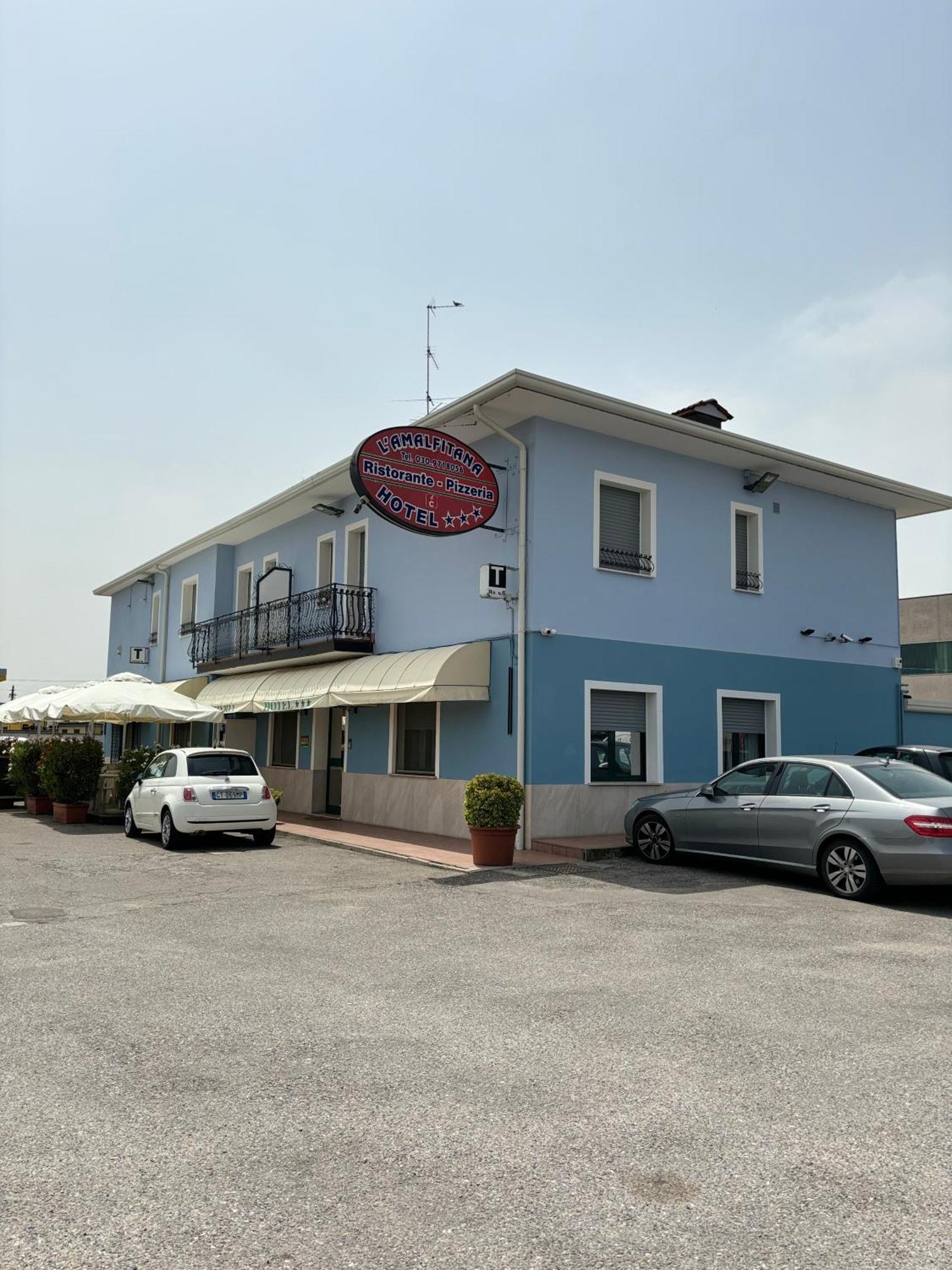 Hotel Ristorante Amalfitana Dello Exterior foto